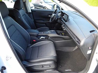 Honda ZR-V Sport / Navi / ACC