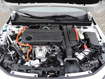 Honda Civic e:HEV 2.0 i-MMD Hybrid Advance / AHK / Sport-Paket / Wartung inkl.