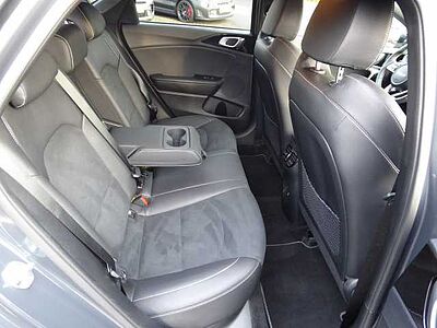 Kia ProCeed 1.5 T-GDI DCT7 GT-Line / 18 Zoll / Leder / Tech.-P.