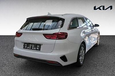 Kia Ceed SW 1.5 T-GDI DCT7 OPF Vision / Navi / ACC