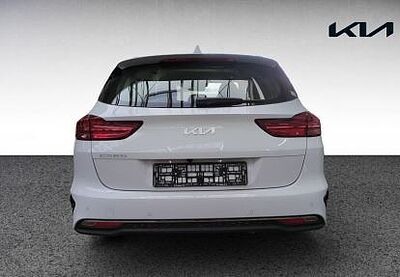 Kia Ceed SW 1.5 T-GDI DCT7 OPF Vision / Navi / ACC