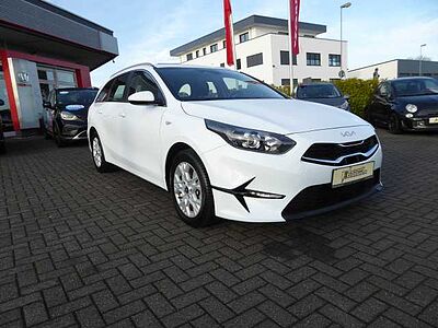 Kia Ceed SW 1.5 T-GDI DCT7 OPF Vision / Navi / ACC
