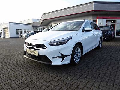 Kia Ceed SW 1.5 T-GDI DCT7 OPF Vision / Navi / ACC