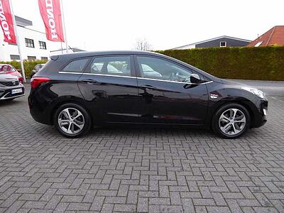 Hyundai i30cw blue 1.4 Comfort / LPG