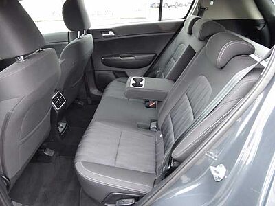 Kia Sportage 1.6 GDI 2WD Final Edition / 1. Hand