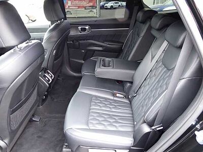 Kia Sorento 2.2 CRDi DCT8 AWD Platinum / AHK / 1. Hand
