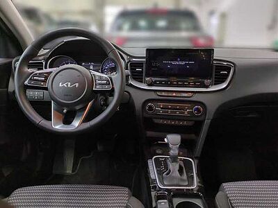 Kia Ceed 1.5 T-GDI DCT7 OPF Vision