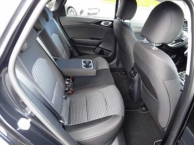 Kia Ceed 1.5 T-GDI DCT7 OPF Vision