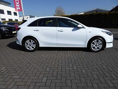 Kia Ceed 1.5 T-GDI DCT7 OPF Vision