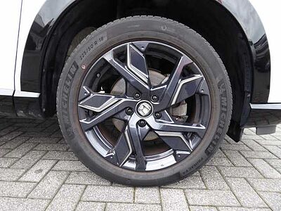 Honda HR-V Hybrid e:HEV 1.5 i-MMD Advance / Ilmenite-P. / HR1813